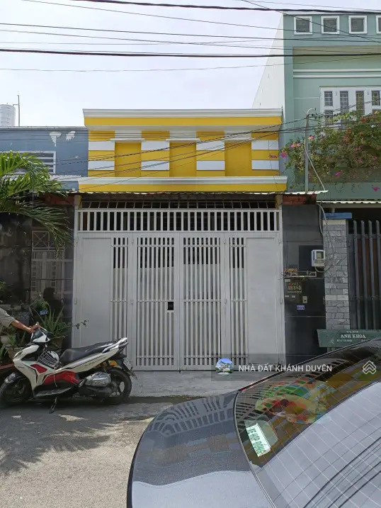 HẠ giá bán nhà 2 tầng đường Xuân Thới Sơn 19, gần trạm y tế xã xuân Thới Đông Hóc Môn